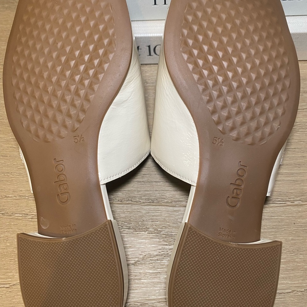 Gabor Bone Patent Gigi Slide Sandals w/ Buckle Sz 7.5 - NEW - Picture 4 of 4